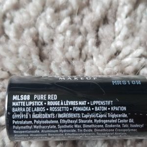 NYX Makeup - NYX Matte Lipstick - Pure Red NYX Makeup - NYX Matte Lipstick - Pure Red